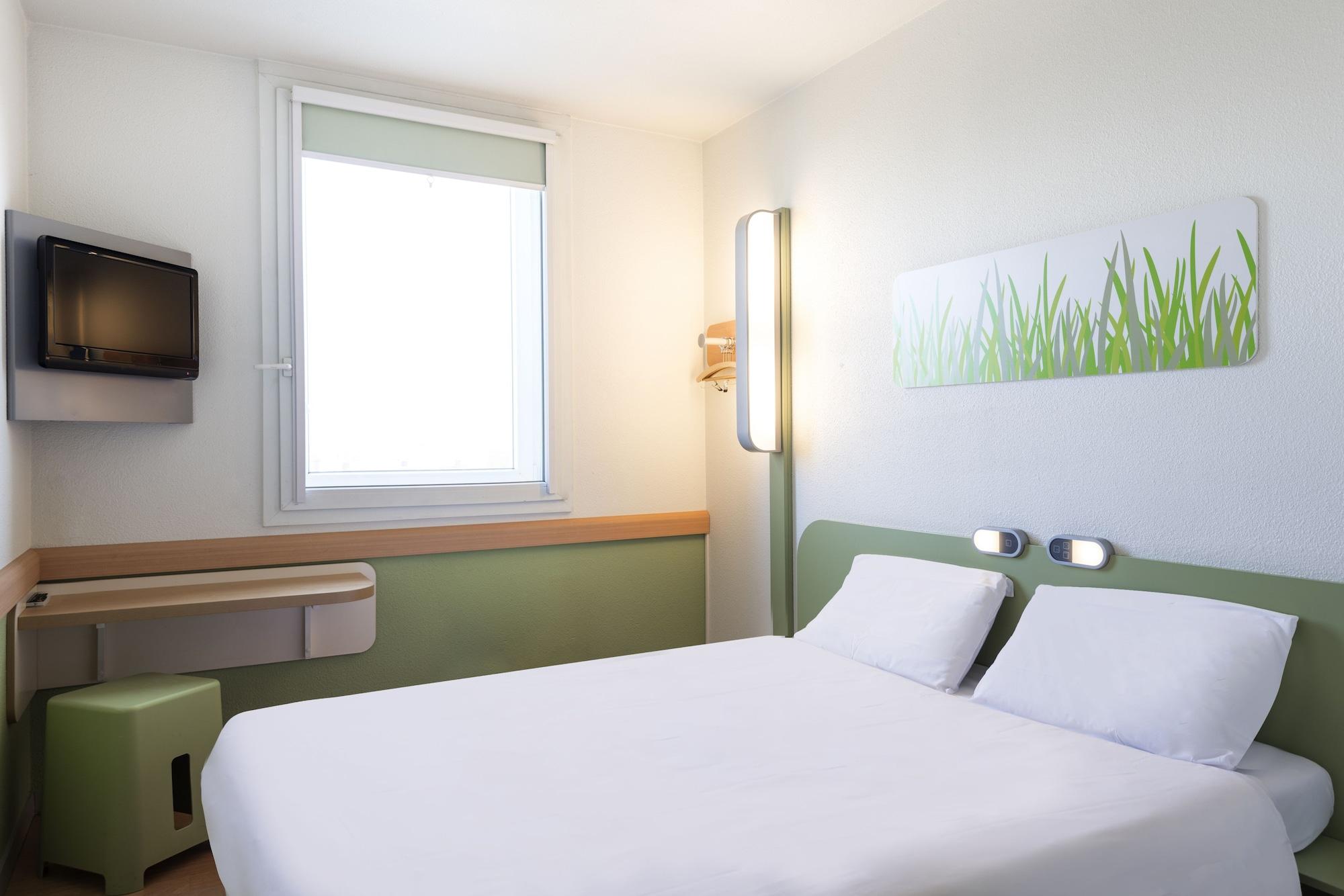 Ibis Budget Velizy Экстерьер фото